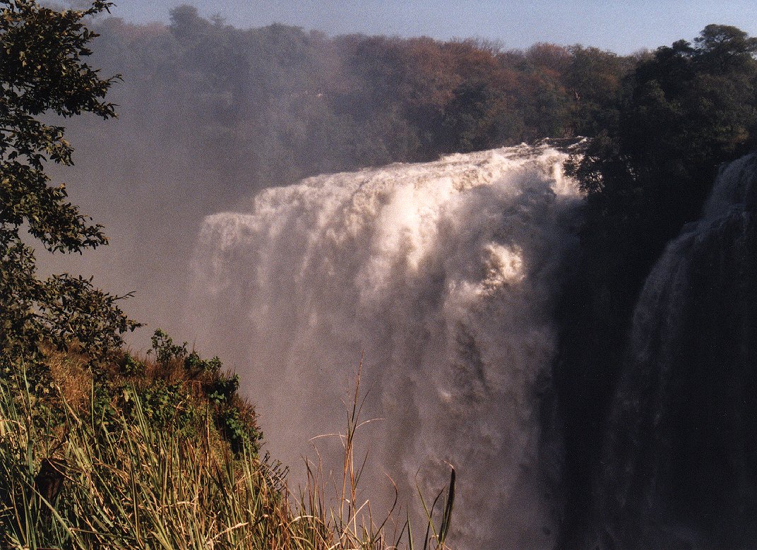 Victoria Falls Walk - 3 - (Hi Res) - vfalls13.jpg